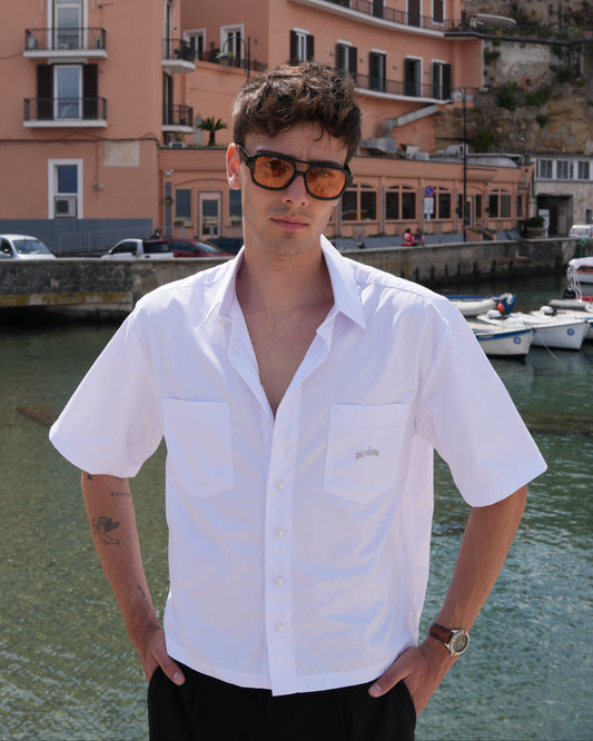 ESSENTIAL WHITE SHIRT